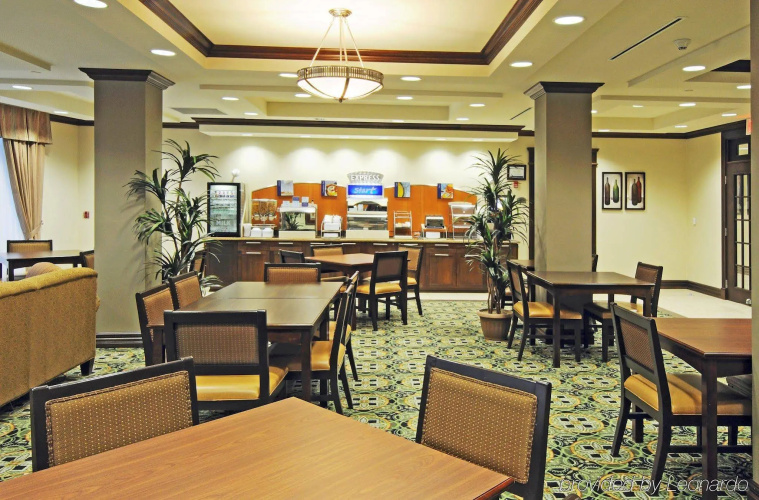 Holiday Inn Express & Suites North Bay photo 40