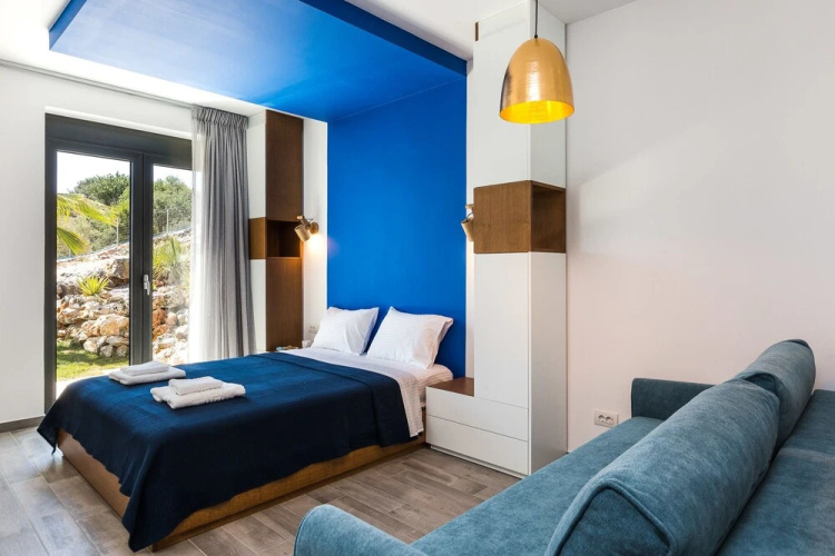 Villa Blue Skyline