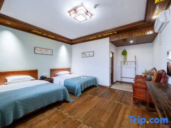 Standard Double room with courtyard view