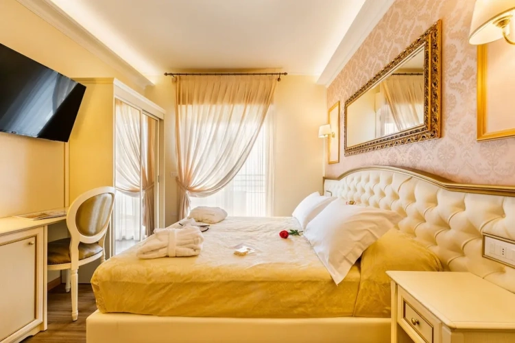 Executive Double room with balcony and with sea view