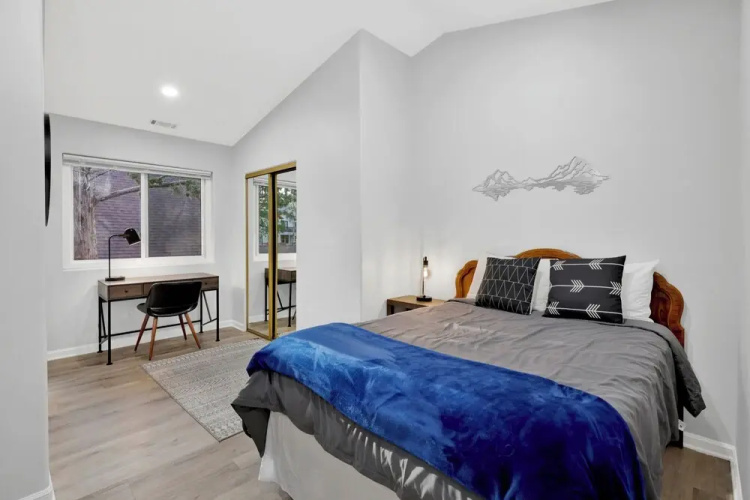 Mountain View Manor #2546