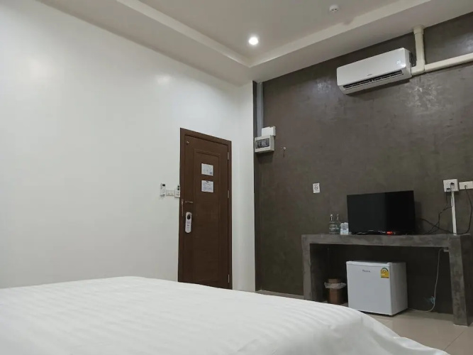 Twenty-Two Hotel