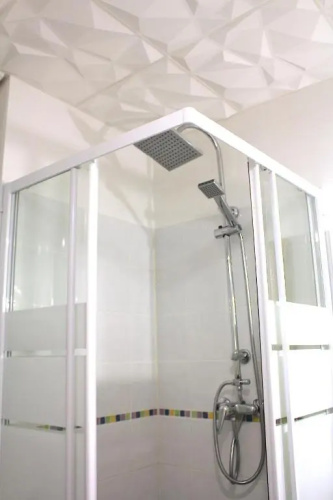 Apartment Center-2 Steps From SEA-Kitchen-Wifi-Air conditioning