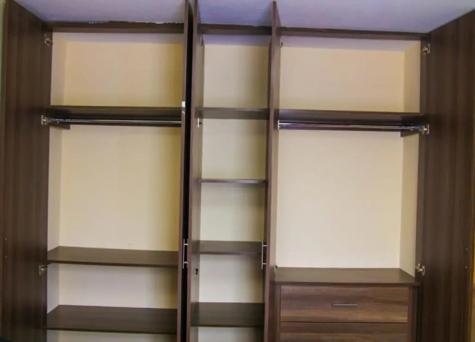 3 Bedrooms Apartment
