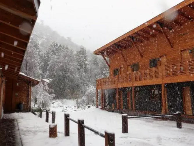 HOTEL & HOSTAL CHIL'IN, Las Trancas