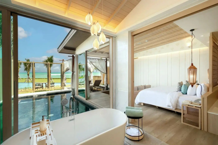 In Love Pool Villa seafront