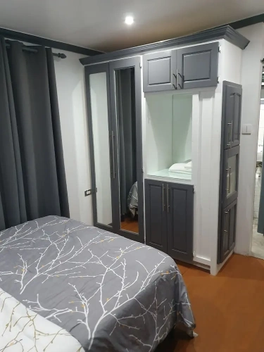 Deluxe Studio