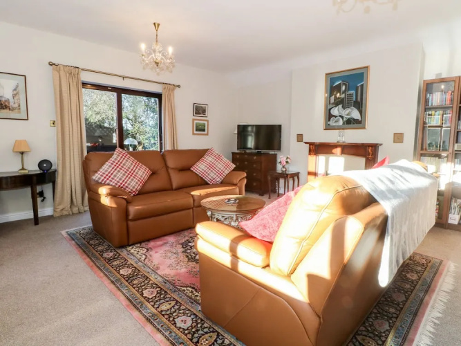 Molls Cottage