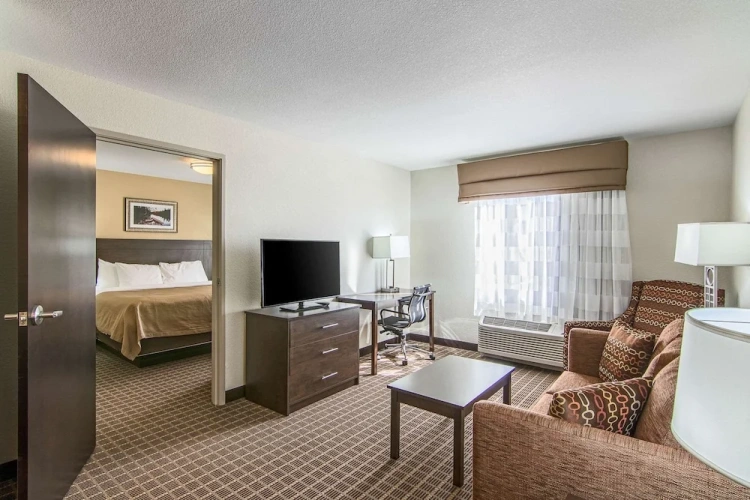 1 Bedroom Suite