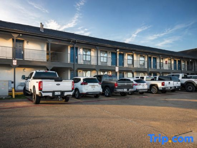 Studio 6 Suites – Mesquite, TX – Gross Rd.