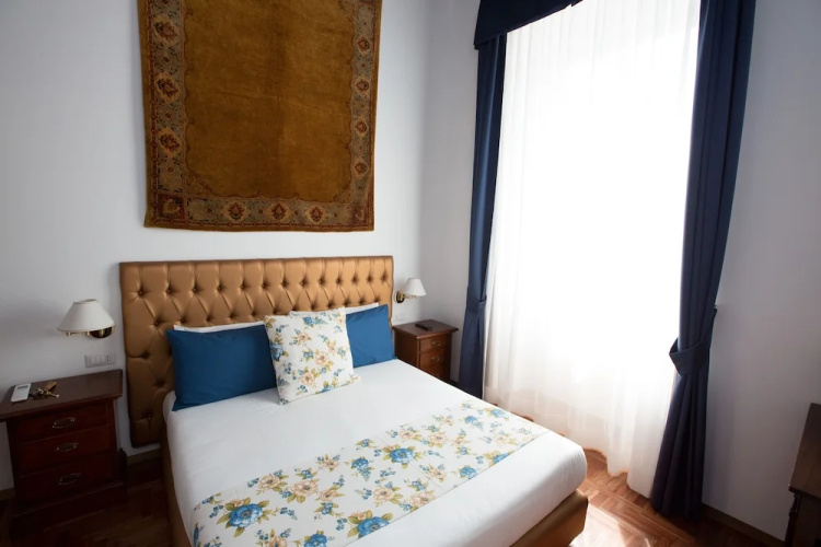 Ad2015 Guest House