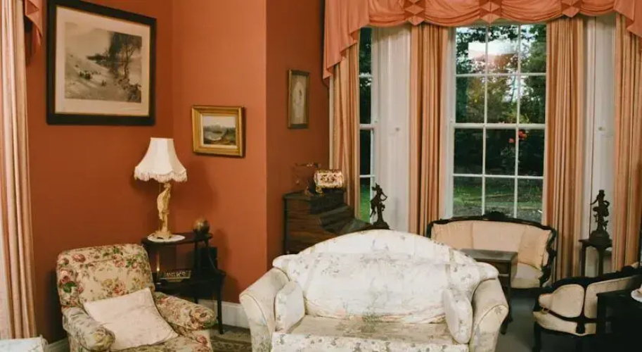 Glebe Country House