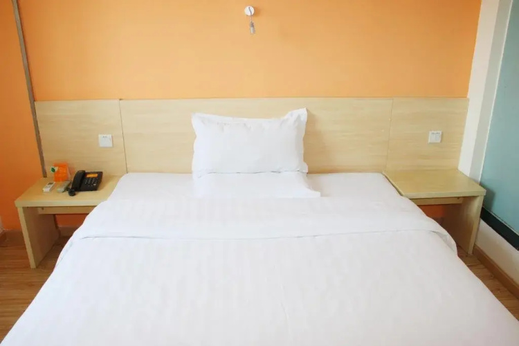 7Days Inn Wuhan Aomen Road Branch