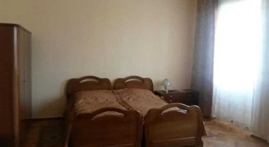 Big House Small Price