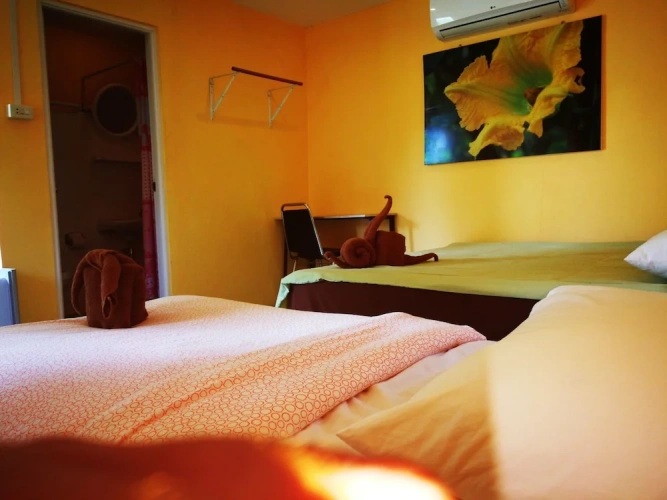 Standard Triple room