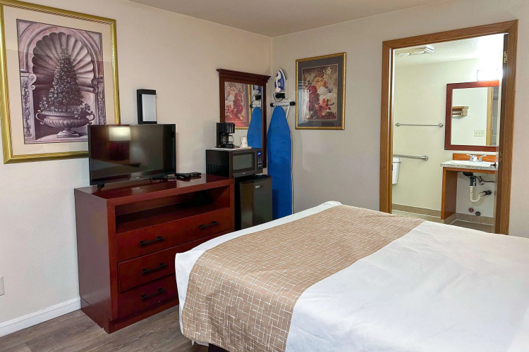 Econo Lodge Edmonds North Seattle