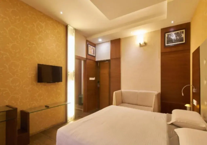 Hotel Dream Land by FabHotels