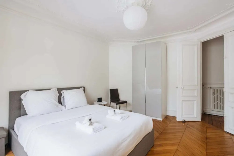 Beautiful apartment for 6 pax Near Eiffel Tower by GuestReady - Image 6