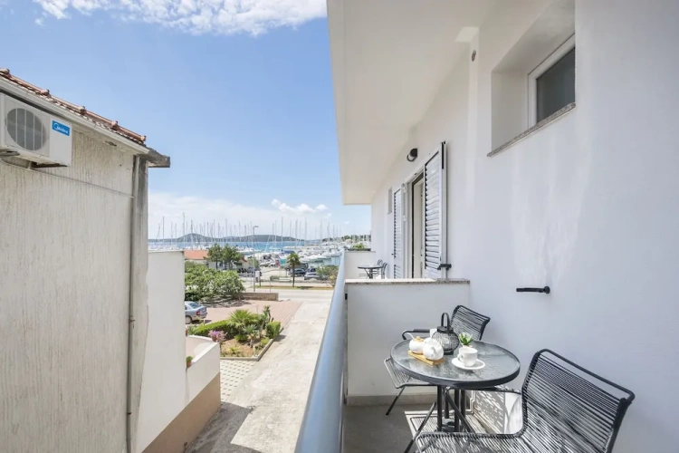 Apartment with balcony