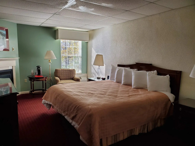 Fireside Inn & Suites Bangor