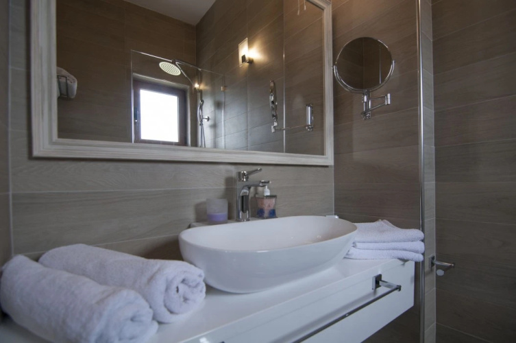 Ariadnes Holiday Accommodation II