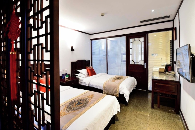 Classic Twin room with balcony