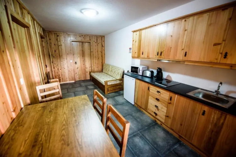 2 Bedrooms Cottage