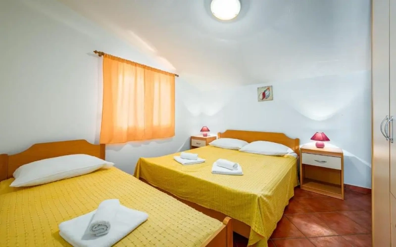 2 Bedrooms Apartment