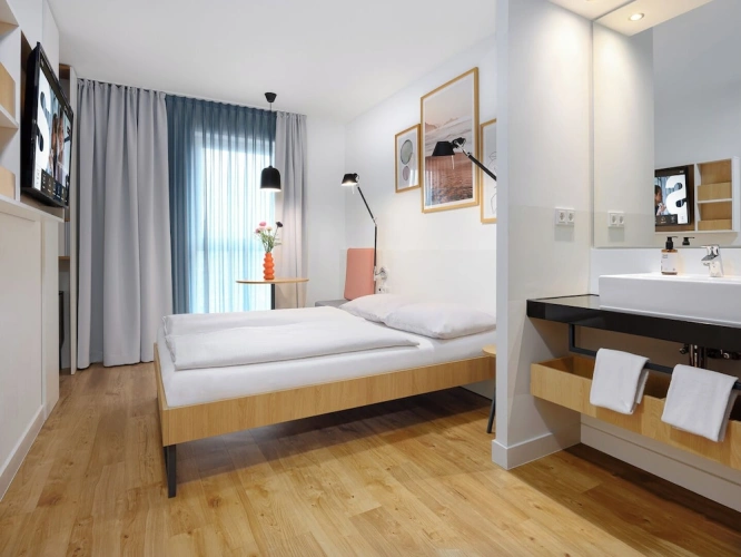 2 Bedrooms Standard Family room