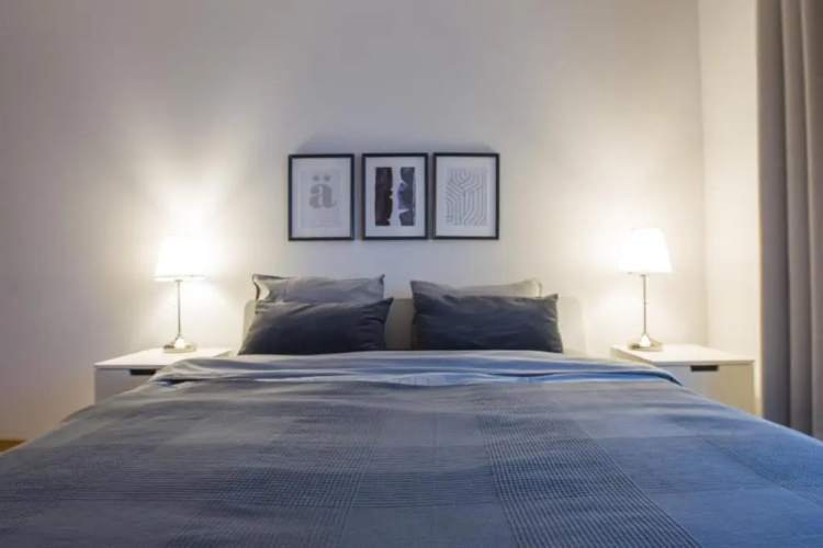 Bright 1BD Apartment in Old Town by Hostlovers