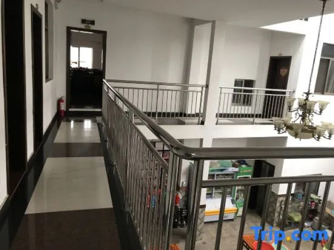 Changchun Hotel, Lixian County