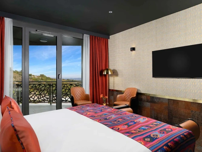 Superior Double room with balcony and with mountain view