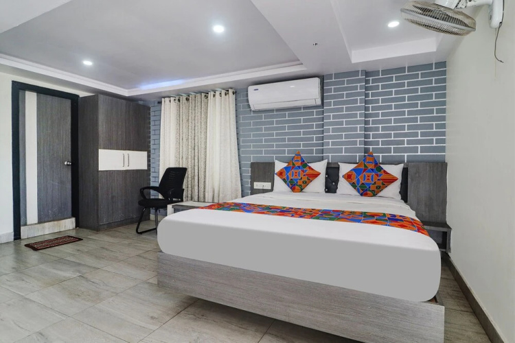 Fabhotel Sudha Inn
