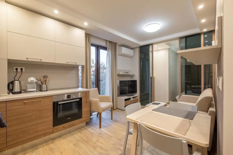 FM Deluxe 1-BDR Apartment - M&M