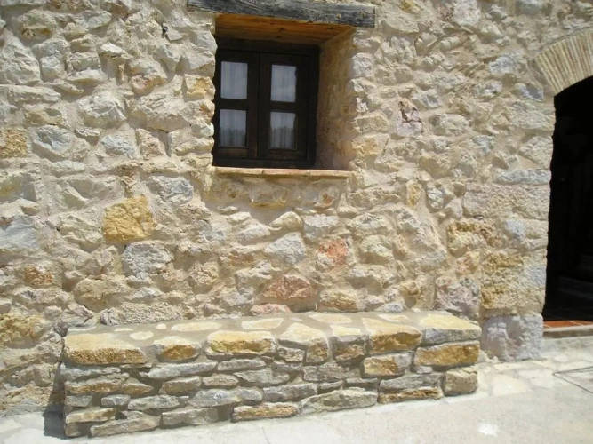 2 Bedrooms Cottage
