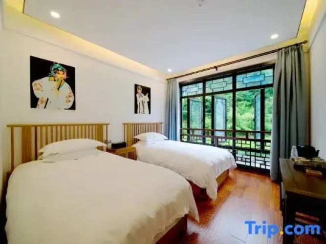 2 Bedrooms Suite