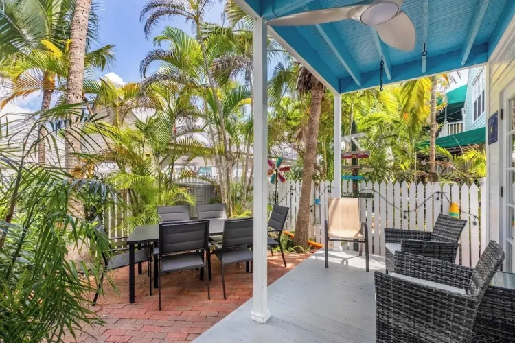 2 Bedrooms Cottage