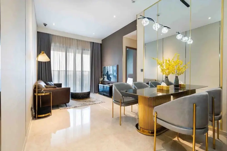 1 Bedroom Grand Club Suite with city view
