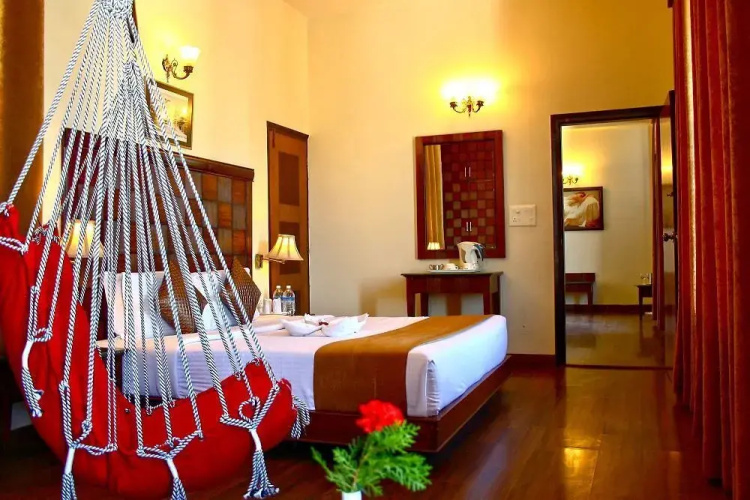 Hotel Kasauli Woods