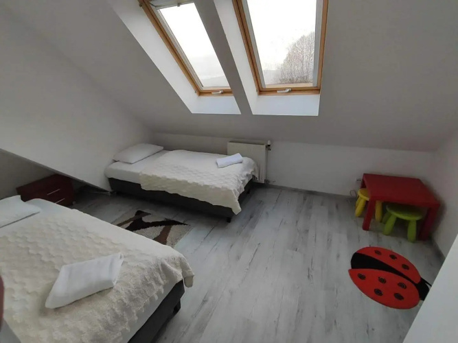 Domek Karpatka 1 przy wyciągu narciarskim