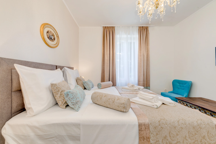 Le Monde Luxury Accommodation Over view