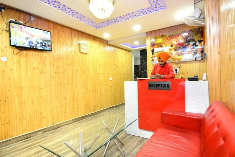 Oyo 40504 Hotel Avtar Residency