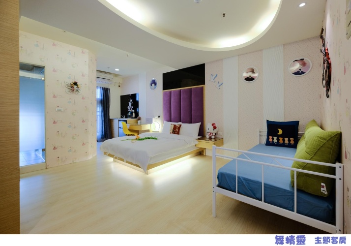 Standard Double room with city view