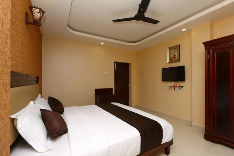 OYO 10017 RB Grand Residency