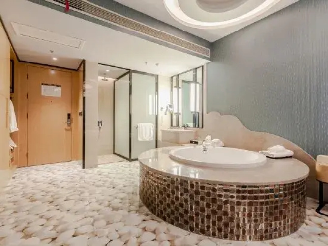 Junhe Hotel (Yingcheng Central Plaza)
