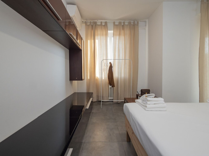 San Siro 3 Bedroom apt With Balcony
