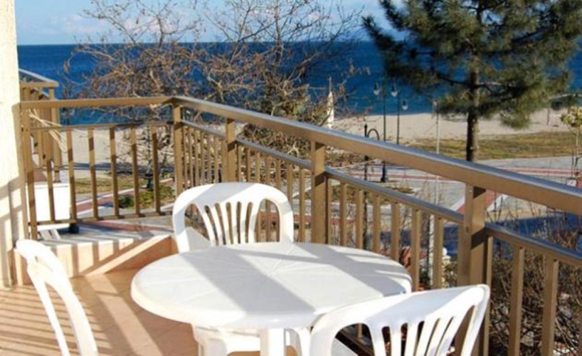 Studio with sea view