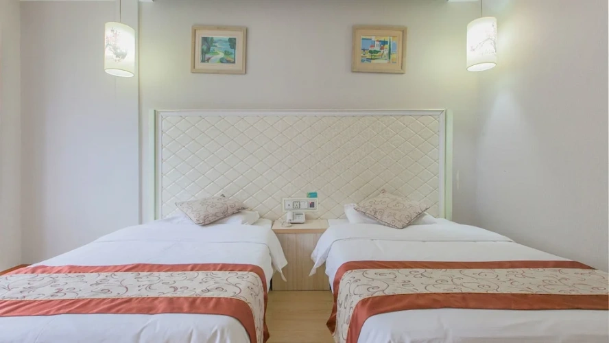 Economy Twin room