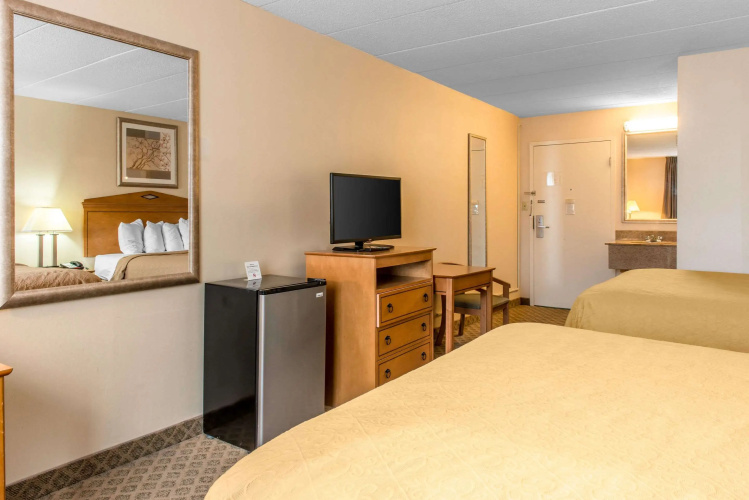 Quality Inn & Suites Fairview - Erie