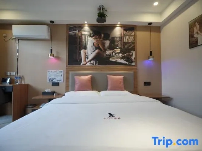 Deluxe Twin Family room
